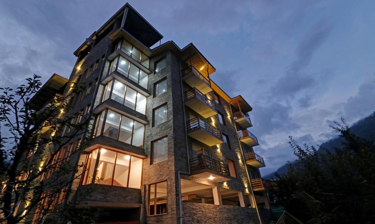 Готель Treebo Premium Sattva With Mountain View Маналі Екстер'єр фото