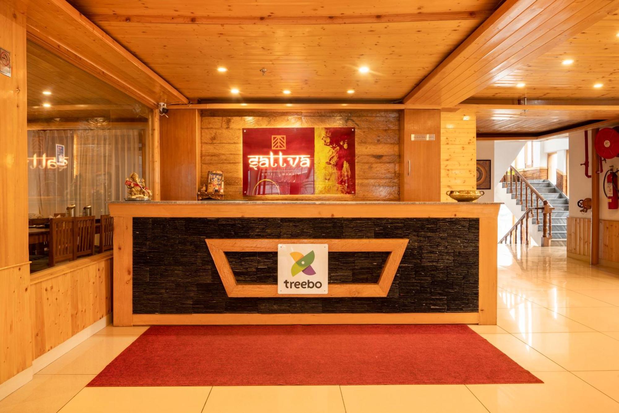 Готель Treebo Premium Sattva With Mountain View Маналі Екстер'єр фото